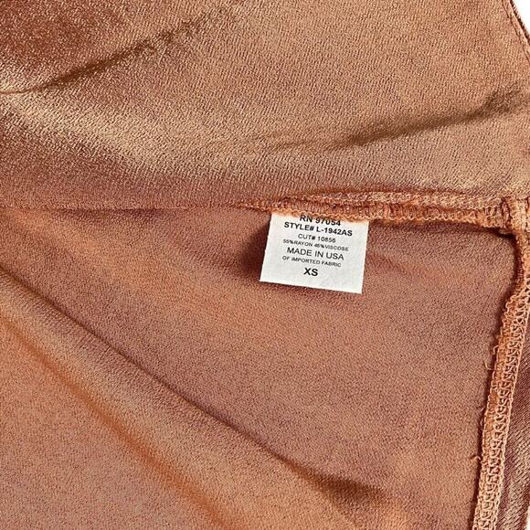 Revolve Lanston Cross Front Halter Top Honey Size XS New With Tag Key Hole Back - Picture 9 of 14